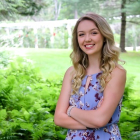 Emily Ellis’ headshot.