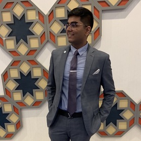 Hasanain Karim’s headshot.