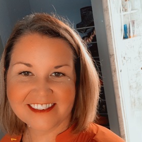 Jacqueline Williams’ headshot.