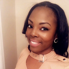 Sharde Bailey’s headshot.