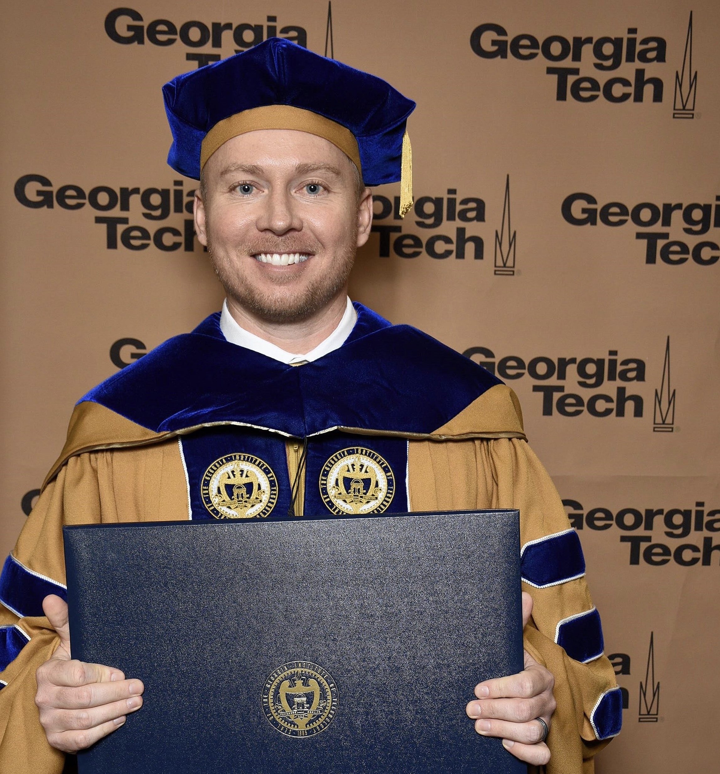 Placeholder headshot for Darren Parris.