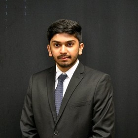 Sambhav Navinkumar Jain’s headshot.