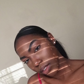 Ariel Kageni’s headshot.