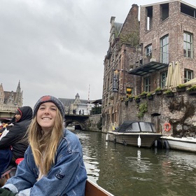 Emily Brooks’ headshot.