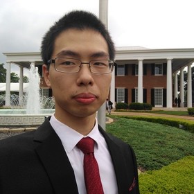 Hongyu Guo’s headshot.