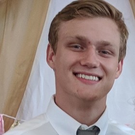 Grant Marshall’s headshot.