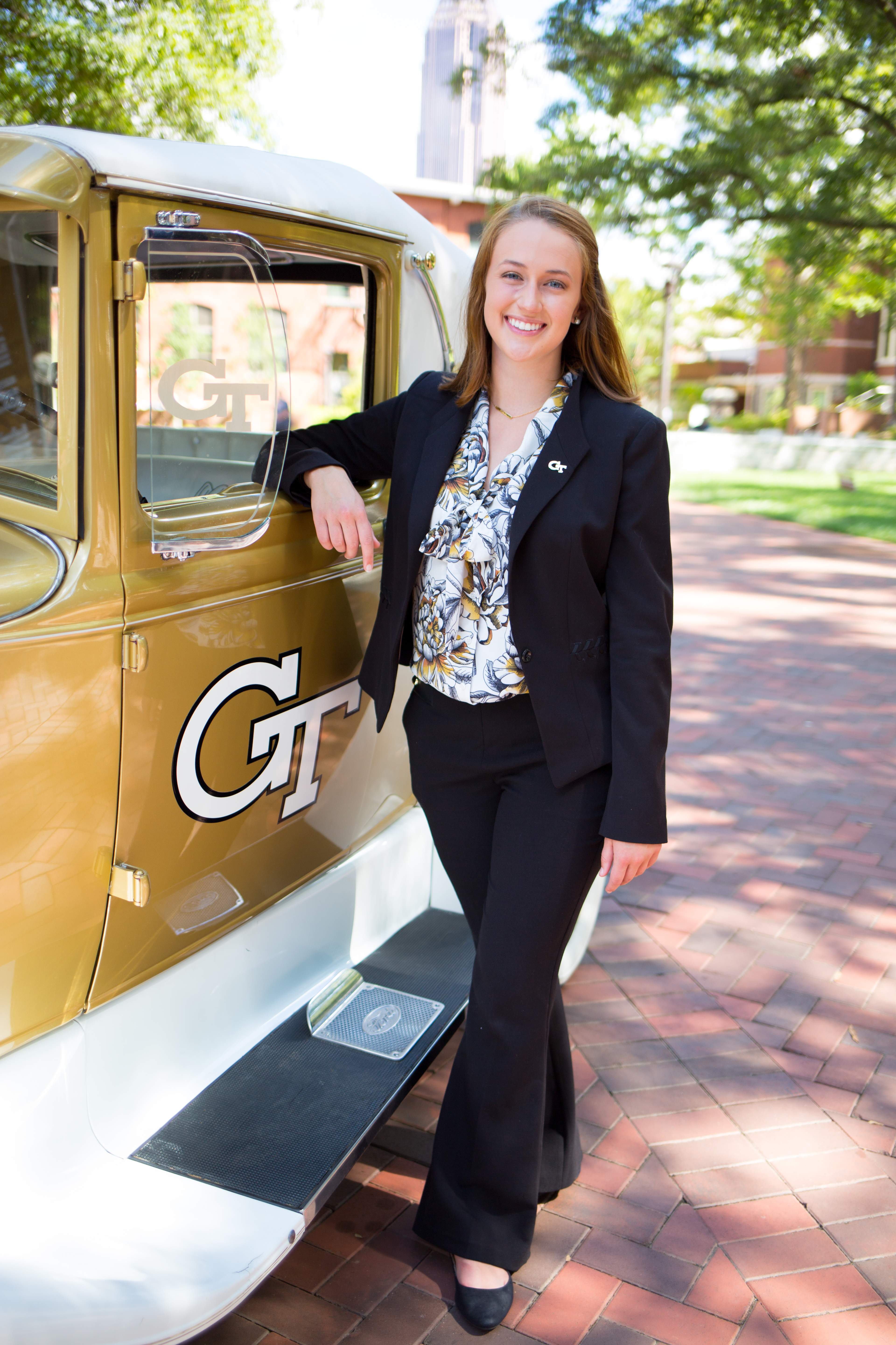 Placeholder headshot for Lauren Piper.