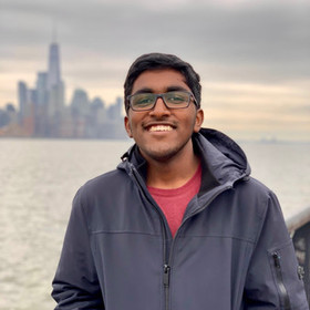 Vamsi Desu’s headshot.