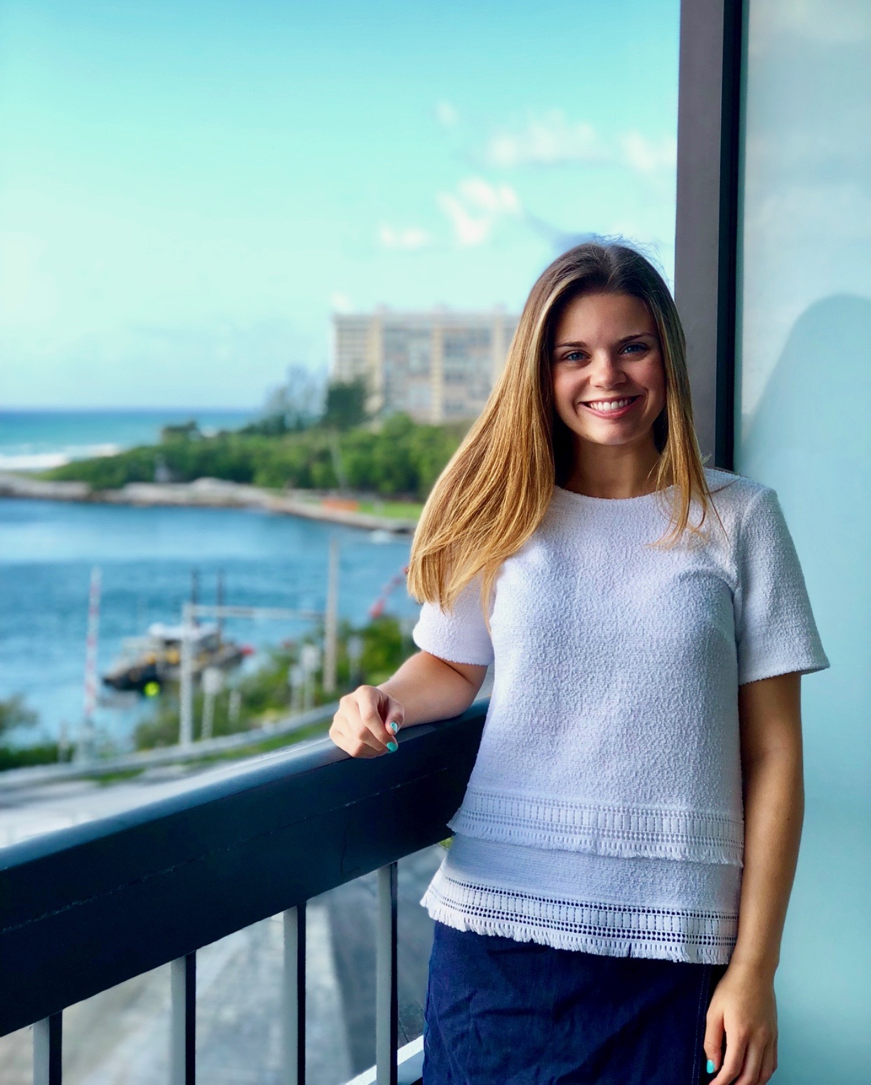 Placeholder headshot for Amy Thompson.