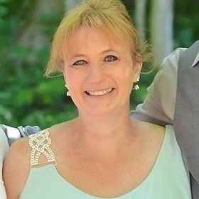 Cynthia Miller’s headshot.