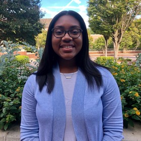 Alana Barr’s headshot.