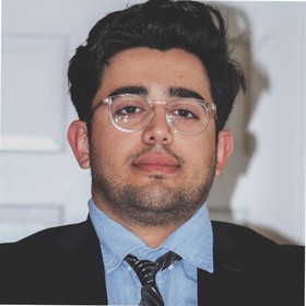 Arian Morshed’s headshot.