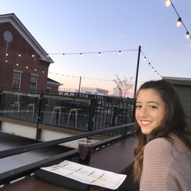 Bailey Dean’s headshot.