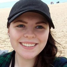 Danielle Farmer’s headshot.