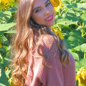 Darya Heshmat’s headshot.