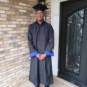 Jariq Douglas’ headshot.