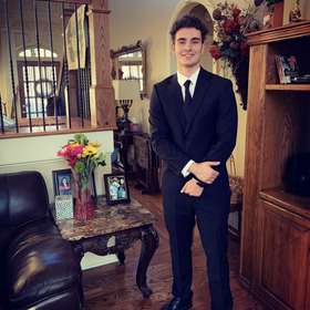 Seth Quiros’ headshot.