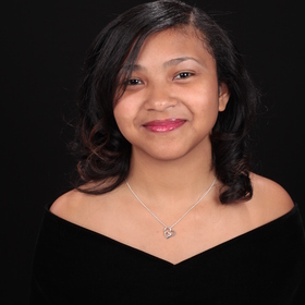 Taina Hurtado’s headshot.