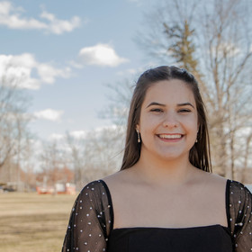 Karina Piscatelli’s headshot.