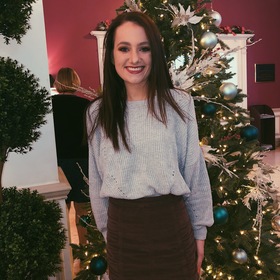 Savannah Linen’s headshot.