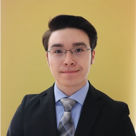 Kevin Dee’s headshot.