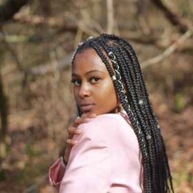 Amani Mansur’s headshot.