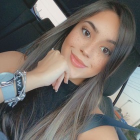 Valentina Puerta Giraldo’s headshot.