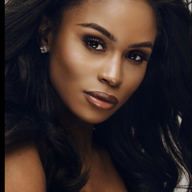 Shanria Price’s headshot.