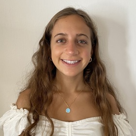 Danielle Amrani’s headshot.