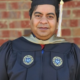 Navin Prabhu’s headshot.