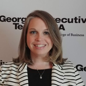 Jennifer Pryor’s headshot.