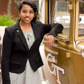 Ria Ray’s headshot.