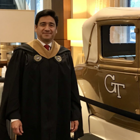 Mario Reyes’ headshot.