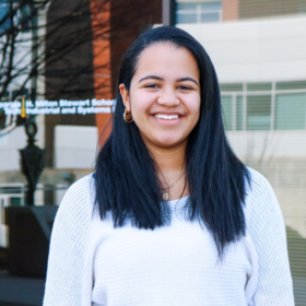 Dilauri Hernandez’s headshot.