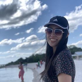 Mechelle Chen’s headshot.