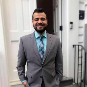 Alexander Abdollahzadeh’s headshot.