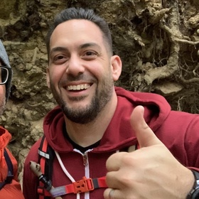 Daniel Jones’ headshot.