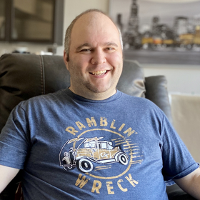 Peter Graening’s headshot.