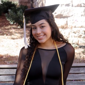 Lesley Tovar’s headshot.