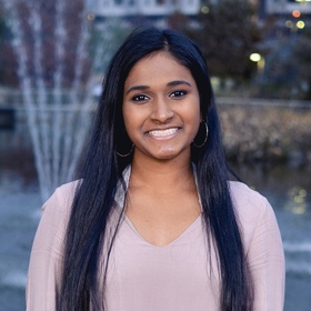 Kirtana Mogili’s headshot.