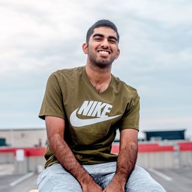 Varun Kulkarni’s headshot.