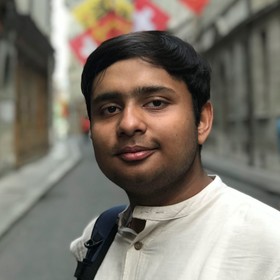 Raghav Grover’s headshot.