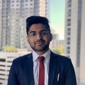 Rushabh Varia’s headshot.