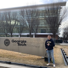 Duy Nguyen’s headshot.