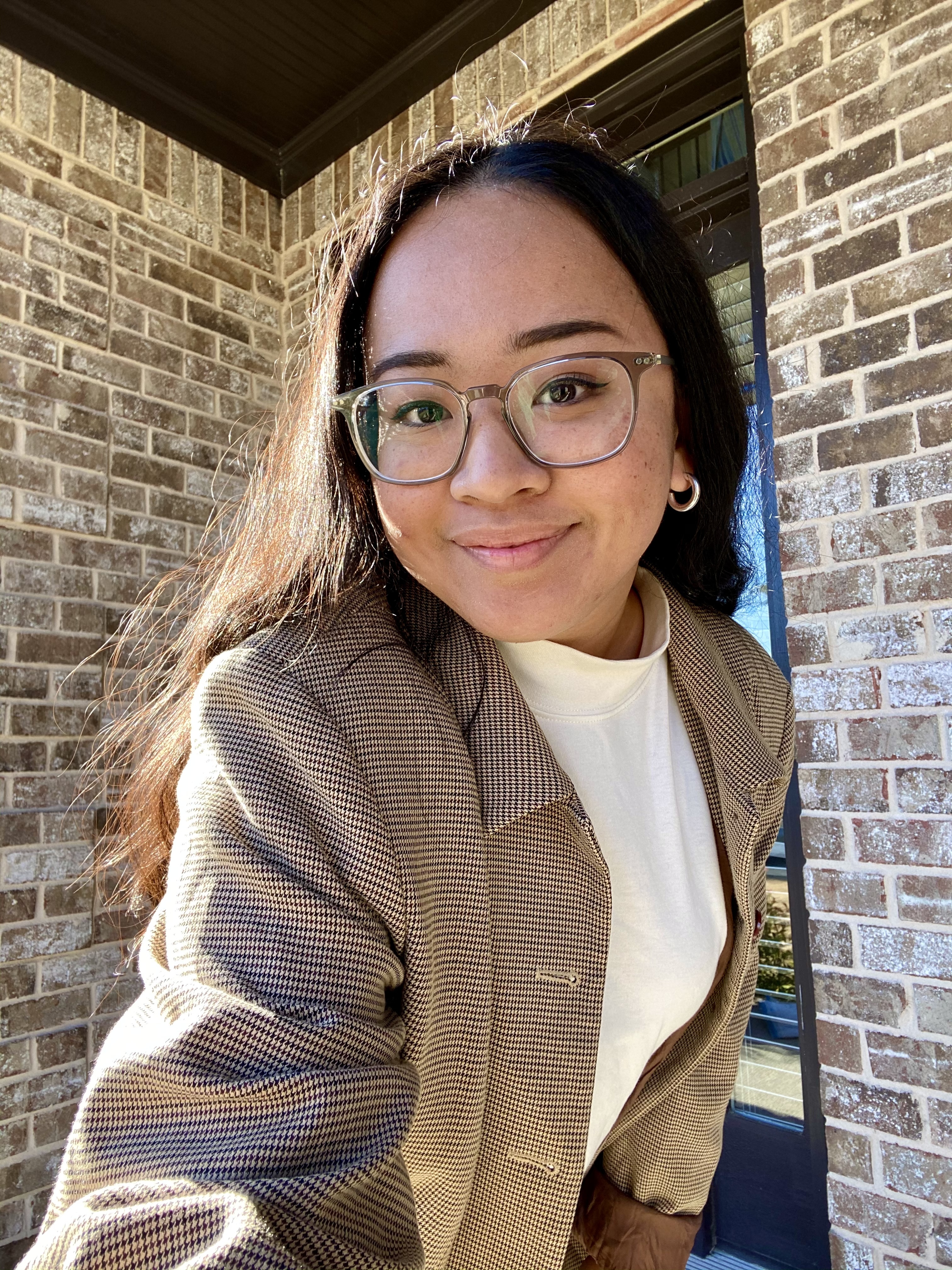 Placeholder headshot for Ariannie delos Reyes.