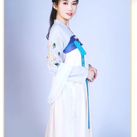 Chen Yang’s headshot.