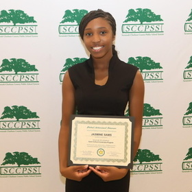 Jasmine Sams’ headshot.