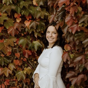 Alexis VanPatten’s headshot.