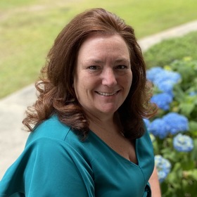 Sarah Beaver’s headshot.