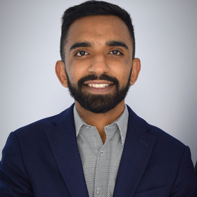 Ahsan Manji’s headshot.